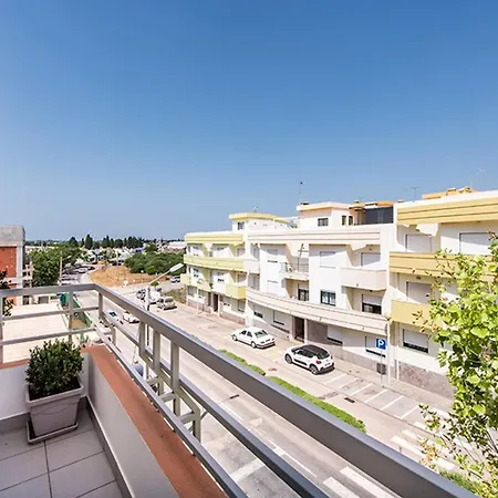 Cosmopolitan * Ταβίρα