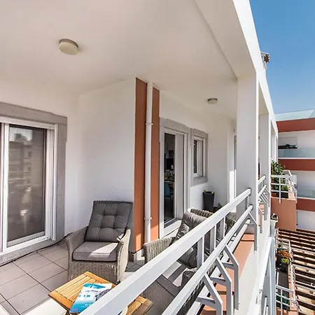 Cosmopolitan Apartment