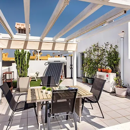 Cosmopolitan Apartment